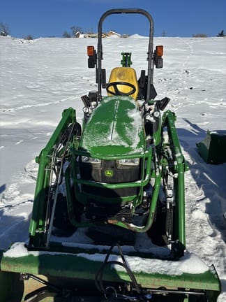 2016 John Deere 1025R Equipment Image0