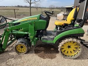 2016 John Deere 1025R Image