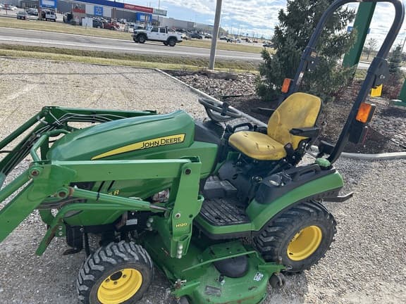 Image of John Deere 1025R equipment image 2