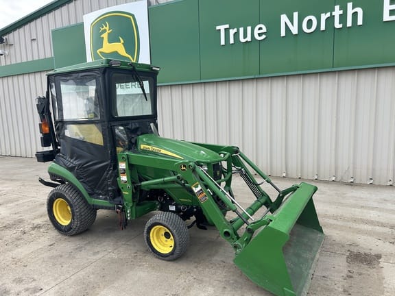 2016 John Deere 1025R Equipment Image0
