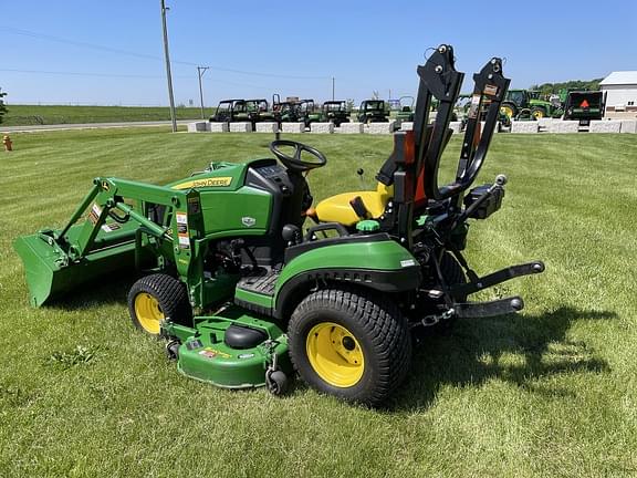 Image of John Deere 1025R equipment image 3