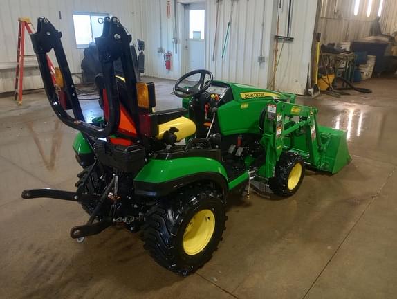 Image of John Deere 1025R equipment image 4