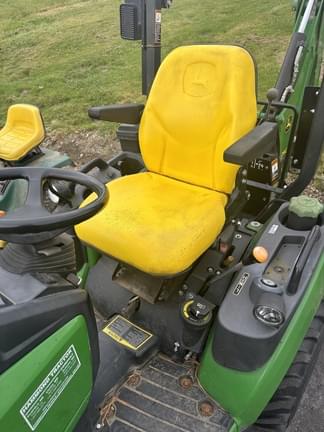 Image of John Deere 1025R equipment image 2