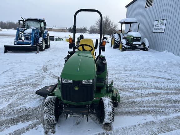 Image of John Deere 1025R equipment image 2