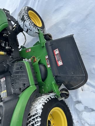 Image of John Deere 1025R equipment image 4