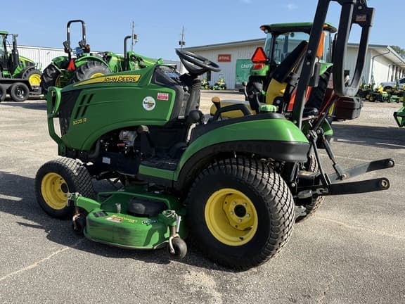 Image of John Deere 1025R equipment image 3