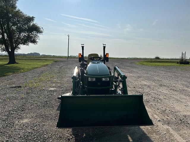 Image of John Deere 1025R equipment image 2