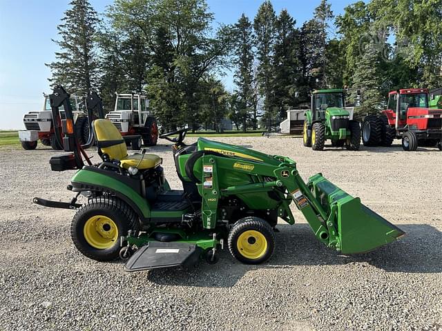 Image of John Deere 1025R equipment image 4