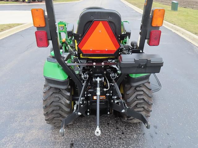 Image of John Deere 1025R equipment image 4