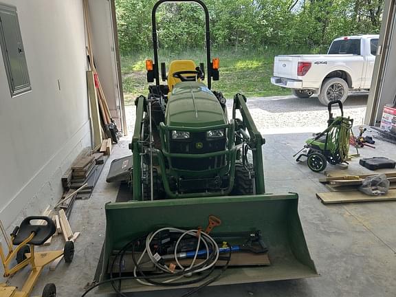 Image of John Deere 1025R equipment image 4