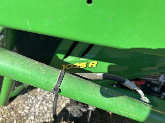 Image of John Deere 1025R equipment image 4