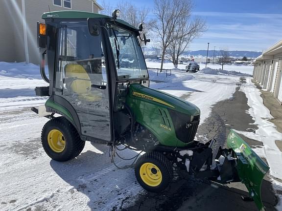 Image of John Deere 1025R equipment image 4