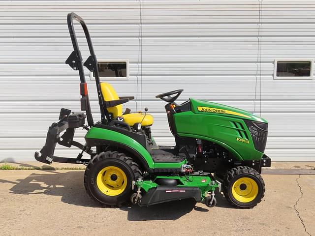 Image of John Deere 1025R equipment image 2