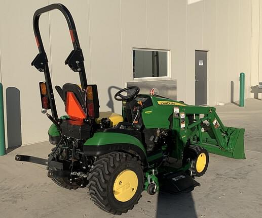 Image of John Deere 1025R equipment image 3