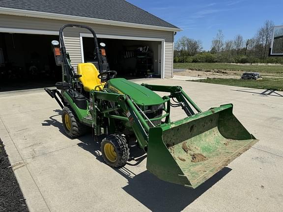 Image of John Deere 1025R equipment image 3