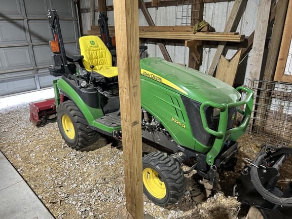 Image of John Deere 1025R equipment image 2