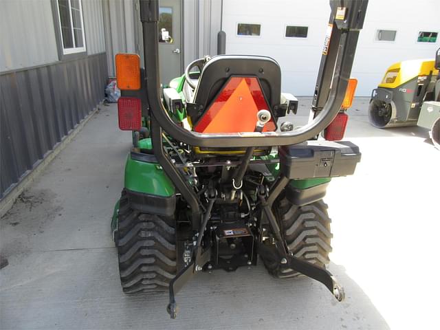 Image of John Deere 1025R equipment image 4