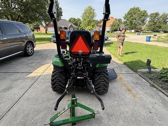 Image of John Deere 1025R equipment image 3