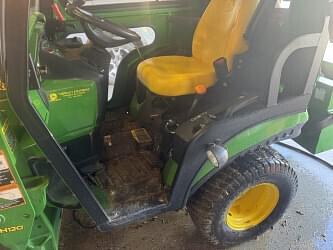 Image of John Deere 1025R equipment image 2