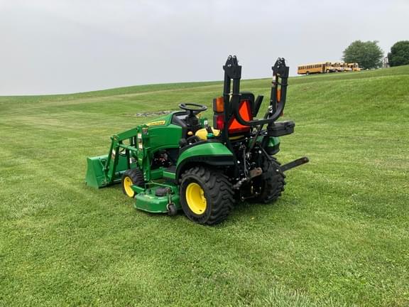 Image of John Deere 1025R equipment image 2
