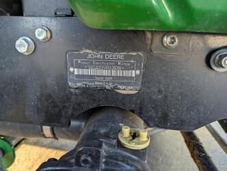 Image of John Deere 1025R equipment image 3