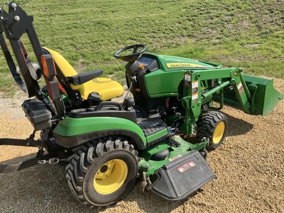 Image of John Deere 1025R equipment image 4