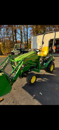2016 John Deere 1025R Equipment Image0