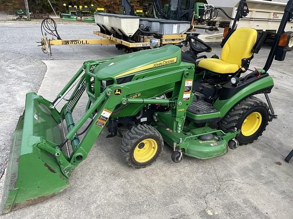 Image of John Deere 1025R equipment image 2