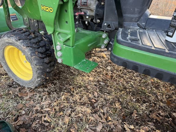 Image of John Deere 1025R equipment image 4