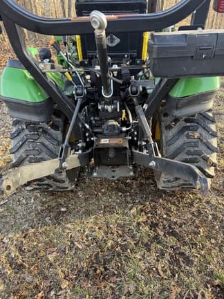 Image of John Deere 1025R equipment image 3