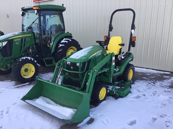 2016 John Deere 1025R Equipment Image0