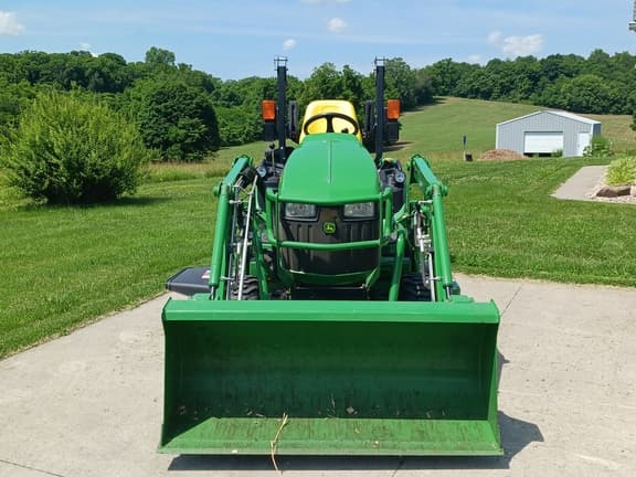 Image of John Deere 1025R equipment image 4