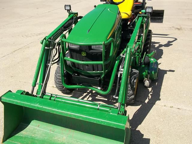 Image of John Deere 1025R equipment image 1