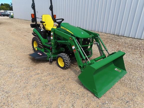 Image of John Deere 1025R equipment image 4