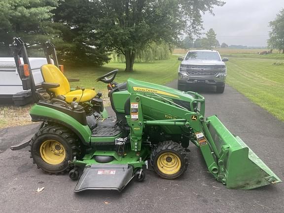 Image of John Deere 1025R equipment image 2