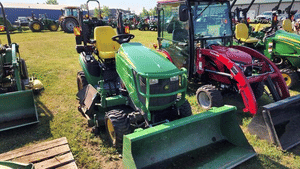 2016 John Deere 1025R Image