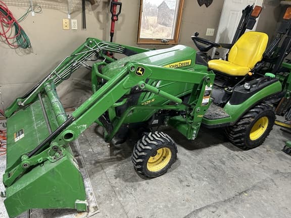 Image of John Deere 1025R equipment image 1