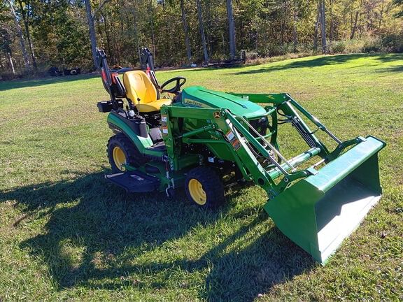 2016 John Deere 1025R Equipment Image0