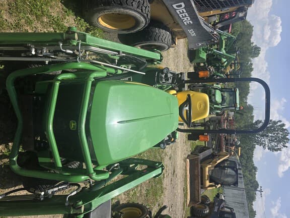 Image of John Deere 1025R equipment image 3