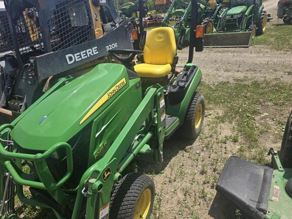2016 John Deere 1025R Equipment Image0