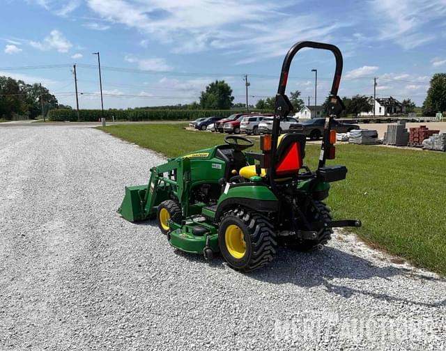 Image of John Deere 1025R equipment image 2