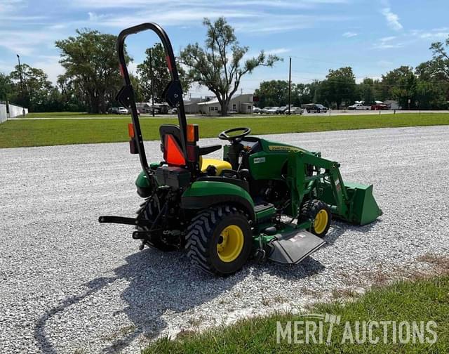 Image of John Deere 1025R equipment image 4