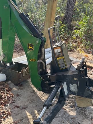 Image of John Deere 1025R equipment image 2