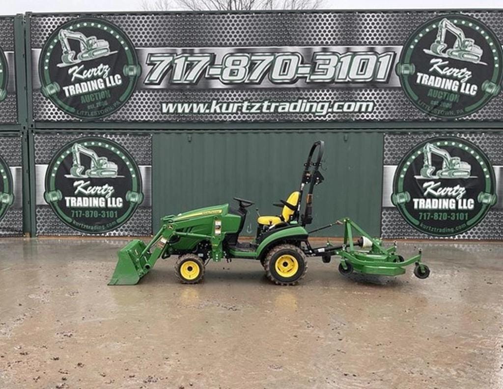 2016 John Deere 1025R Equipment Image0