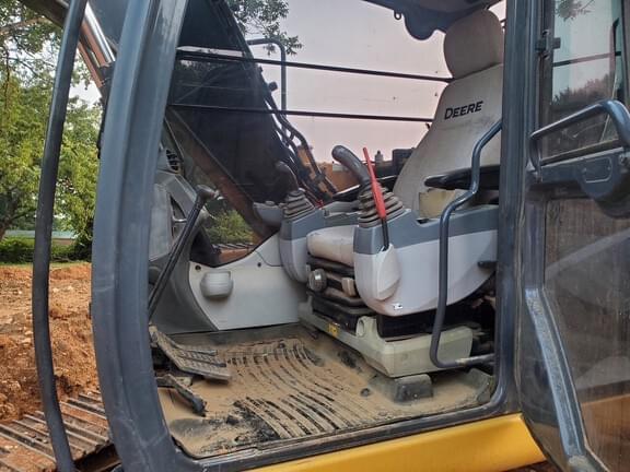 Image of John Deere 130G equipment image 4
