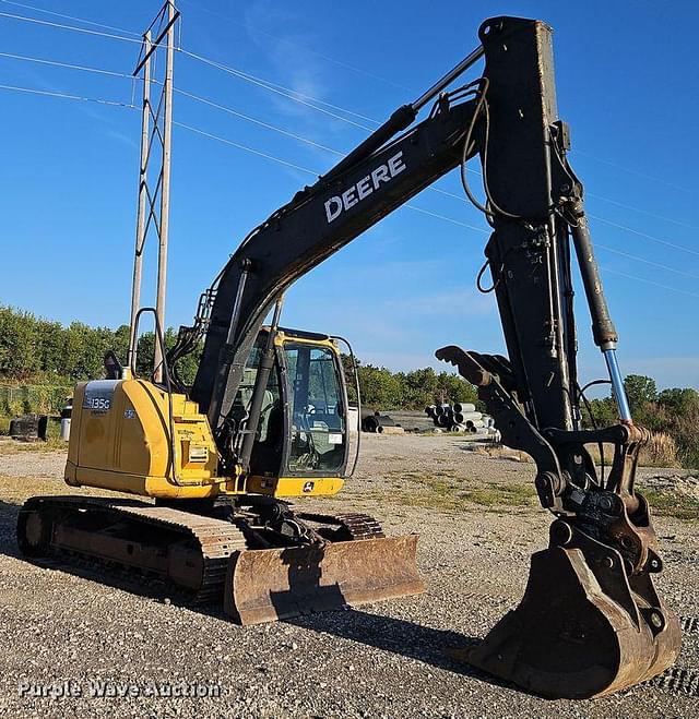 Image of John Deere 135G equipment image 2