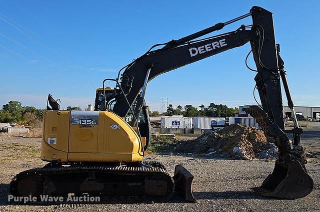 Image of John Deere 135G equipment image 3