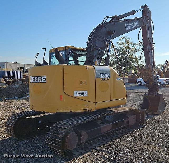 Image of John Deere 135G equipment image 4