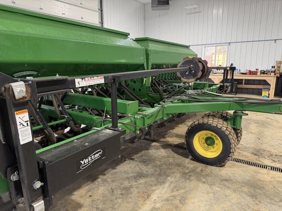 Image of John Deere 1590 equipment image 1