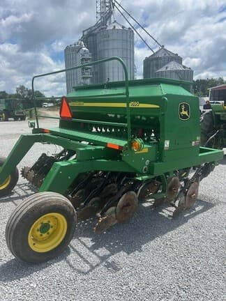 Image of John Deere 1590 equipment image 1
